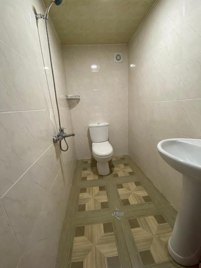 Hotel Holiday House Chkonia Batumi Exterior foto